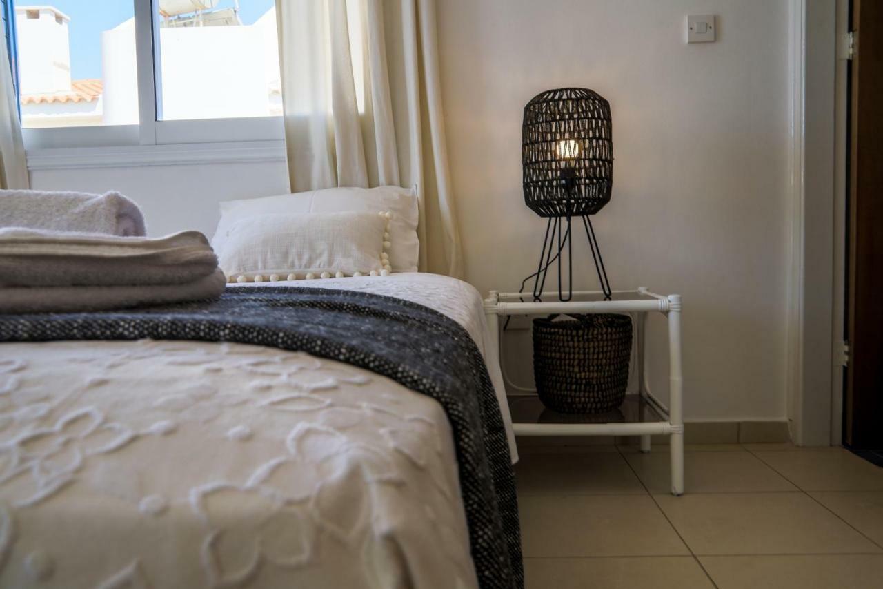 Phaedrus Living: Seaside Luxury Villa Anafi Paralimni Exterior photo
