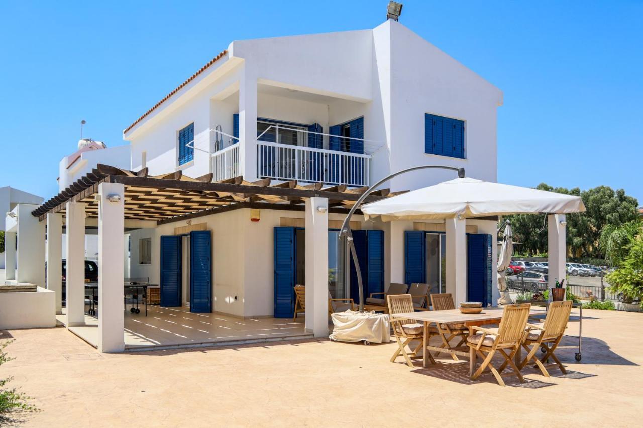 Phaedrus Living: Seaside Luxury Villa Anafi Paralimni Exterior photo